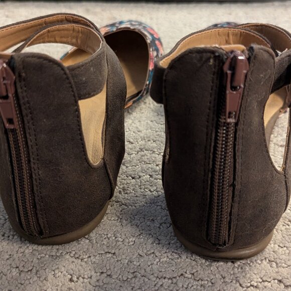 Brown and floral zipper back, ankle strap flats - Sz 8 - Picture 7 of 9